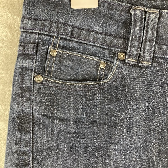 Ana A New Approach Jeans Womens‎ Size 6 Blue Denim Crop Two Button Dark Wash - Picture 3 of 14